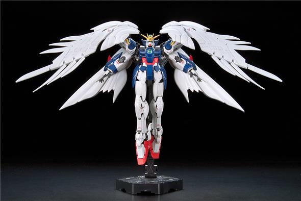 1/144 RG - 017 GUNDAM WING ZERO