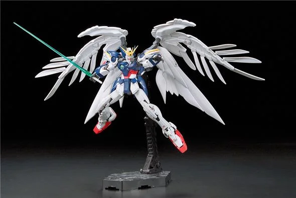 1/144 RG - 017 GUNDAM WING ZERO