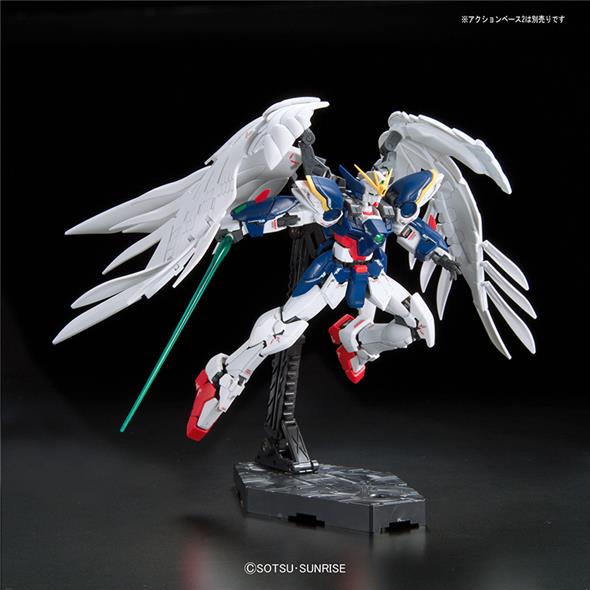 1/144 RG - 017 GUNDAM WING ZERO