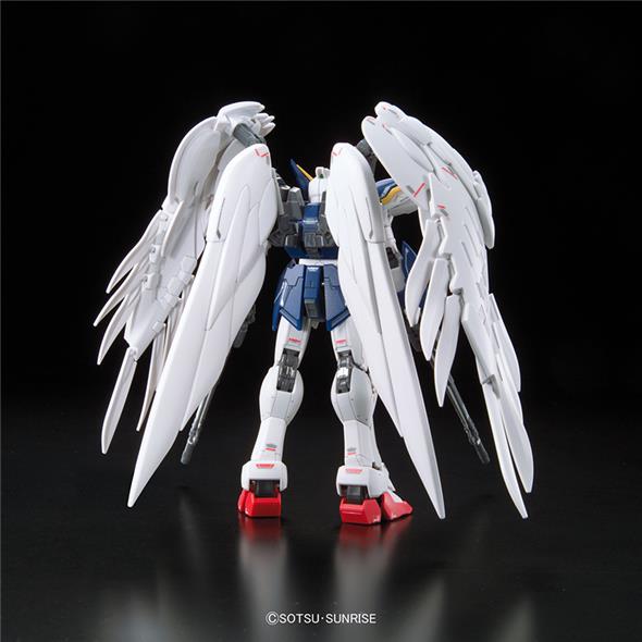 1/144 RG - 017 GUNDAM WING ZERO