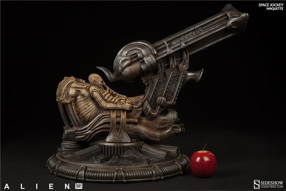 ALIEN SPACE JOCKEY MAQUETTE