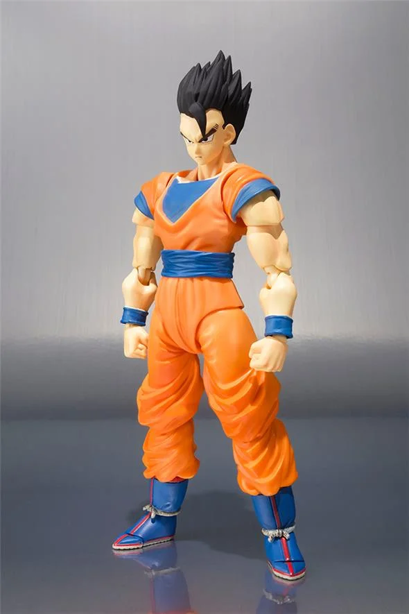 S.H. FIGUARTS DRAGON BALL ULTIMATE SON GOHAN