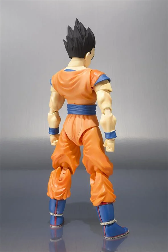 S.H. FIGUARTS DRAGON BALL ULTIMATE SON GOHAN