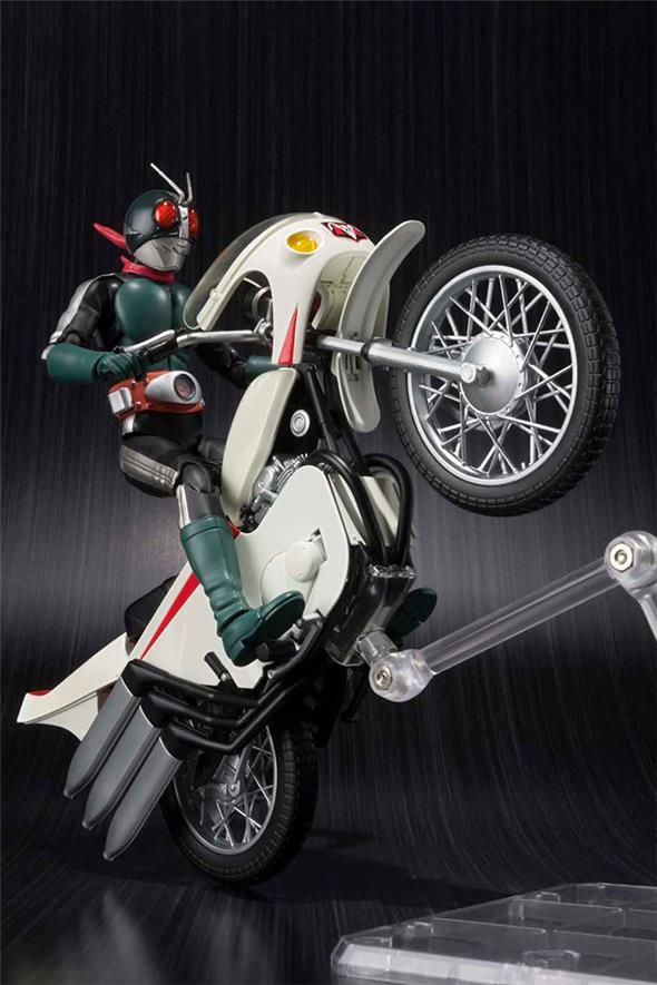 S.H. FIGUARTS MASKED RIDER 2 AND REMODELED CYCLONE