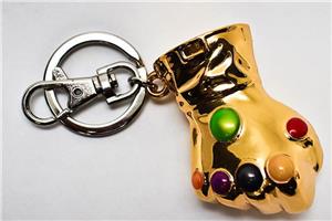 INFINITY GAUNTLET KEYCHAIN