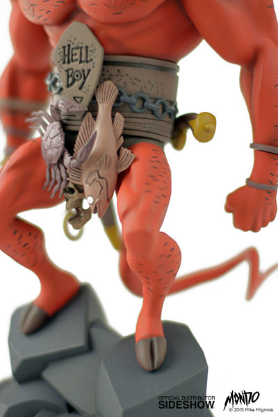 FIRST HELLBOY STATUE
