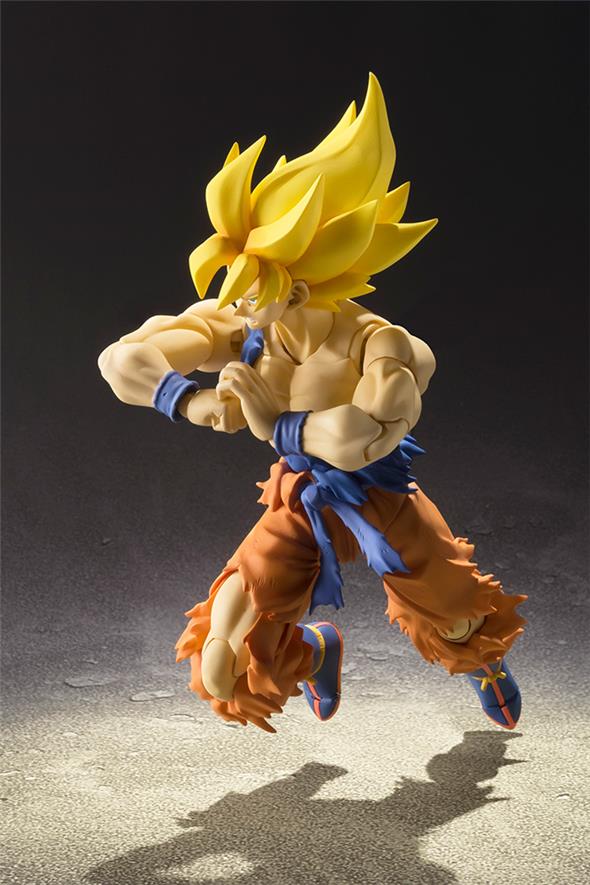 S.H. FIGUARTS DRAGON BALL SUPER SAIYAN SON GOKU SUPER WARRIOR AWAKENING VERS