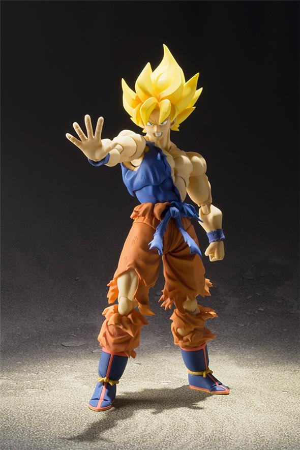 S.H. FIGUARTS DRAGON BALL SUPER SAIYAN SON GOKU SUPER WARRIOR AWAKENING VERS