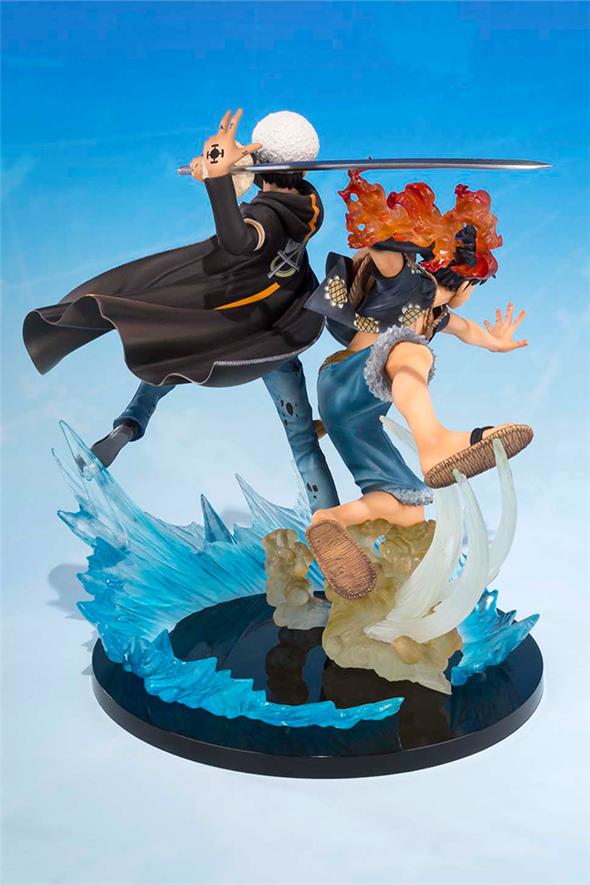 ONE PIECE - FIGUARTS ZERO MONKEY AND TRAFALGAR 5TH