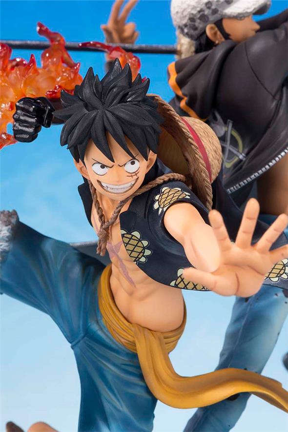 ONE PIECE - FIGUARTS ZERO MONKEY AND TRAFALGAR 5TH