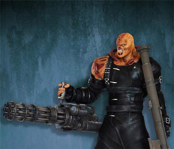 RESIDENT EVIL NEMESIS STATUE