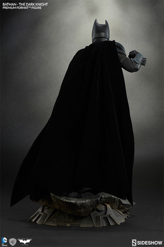 BATMAN DARK KNIGHT PREMIUM FORMAT FIGURE