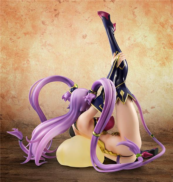 QUEENS BLADE SEITEN STATUE