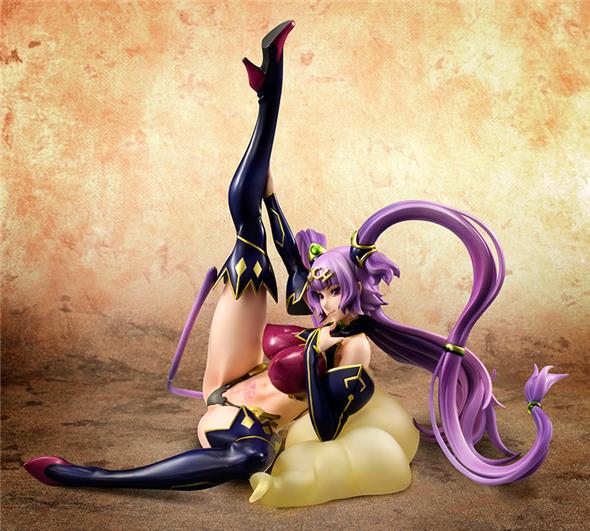 QUEENS BLADE SEITEN STATUE