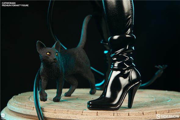 CATWOMAN PREM FORM FIG -REPRINT-