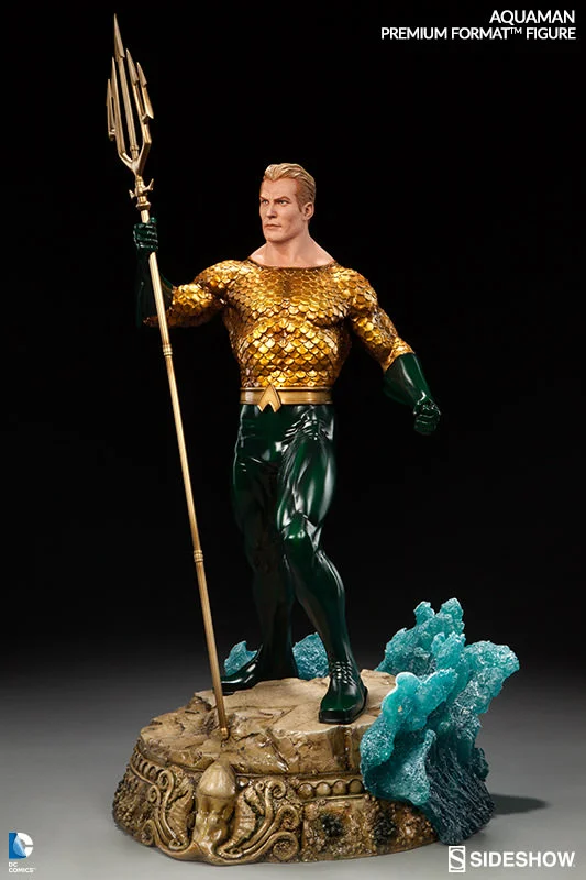 AQUAMAN PREMIUM FORMAT FIGURE