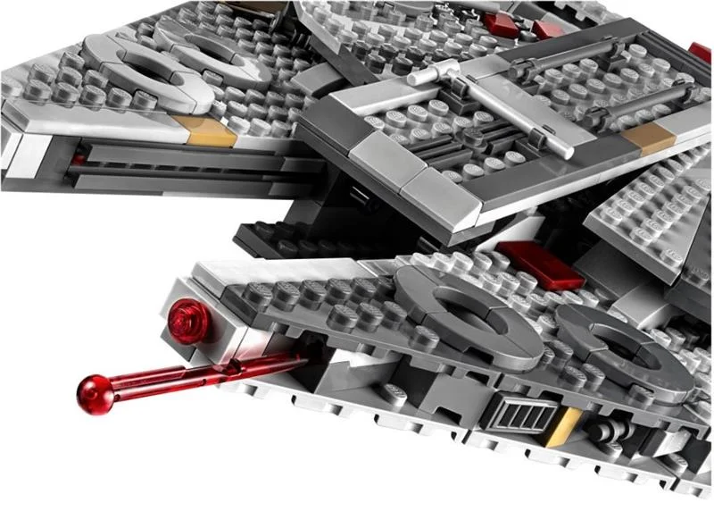 LEGO STAR WARS MILLENNIUM FALCON #75257