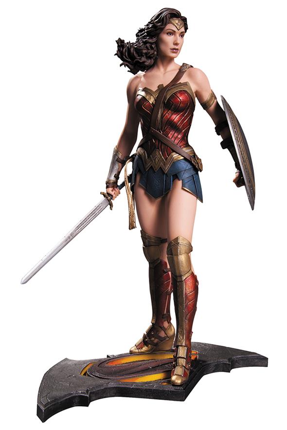 BATMAN V SUPERMAN WONDER WOMAN STATUE