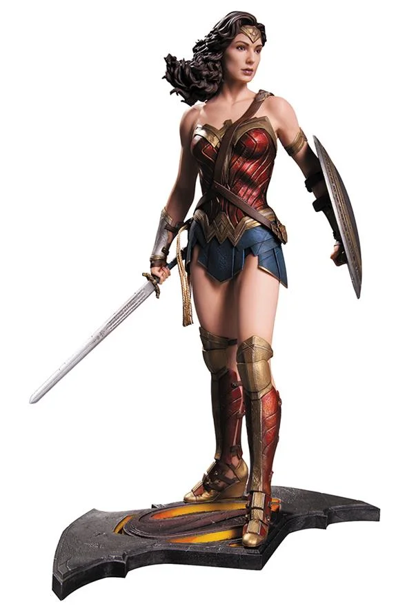 BATMAN V SUPERMAN WONDER WOMAN STATUE