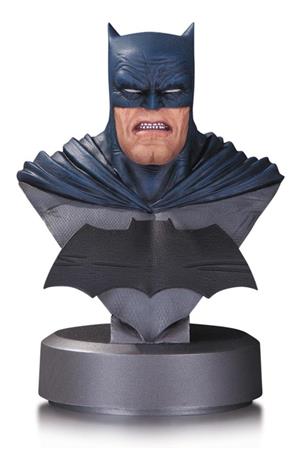 BATMAN DARK KNIGHT RET 30TH ANN BUST