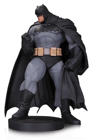 dc-direct-designer-ser-batman-by-andy-kubert-statue
