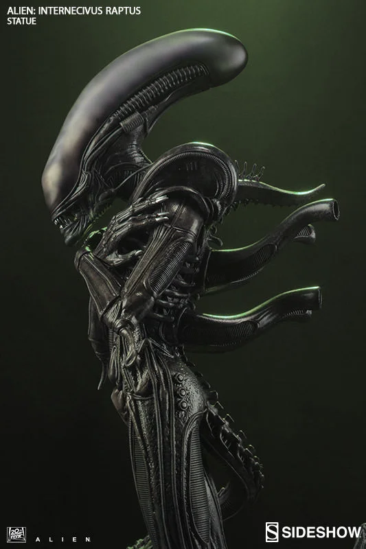ALIEN INTERNECIVUS RAPTUS STATUE