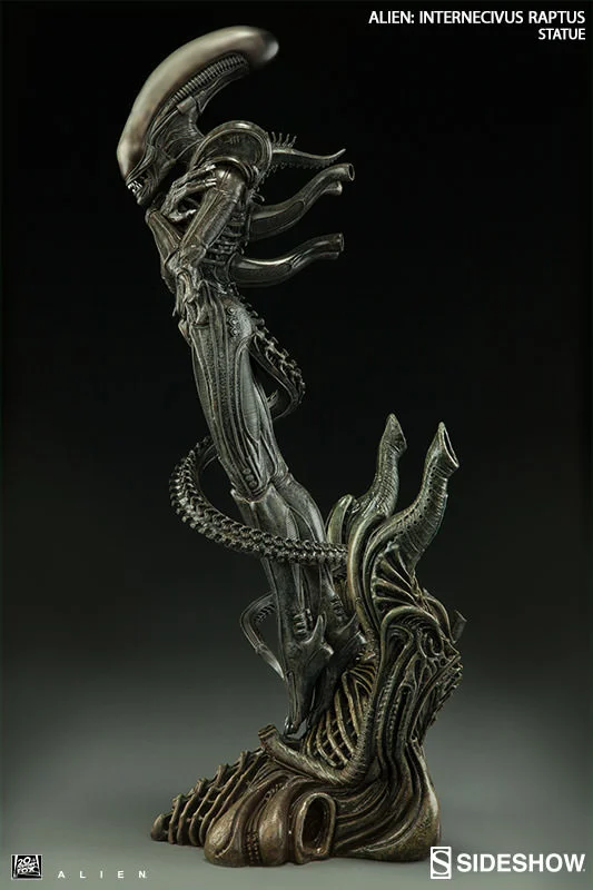 ALIEN INTERNECIVUS RAPTUS STATUE