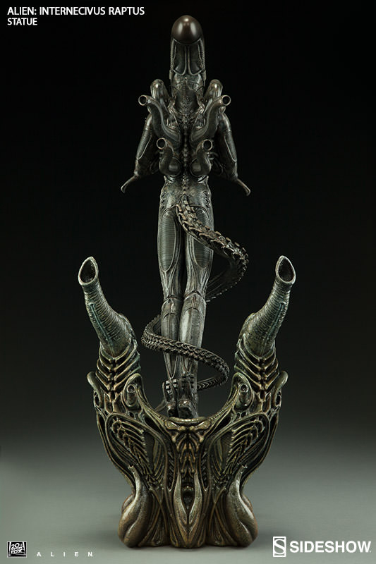 ALIEN INTERNECIVUS RAPTUS STATUE