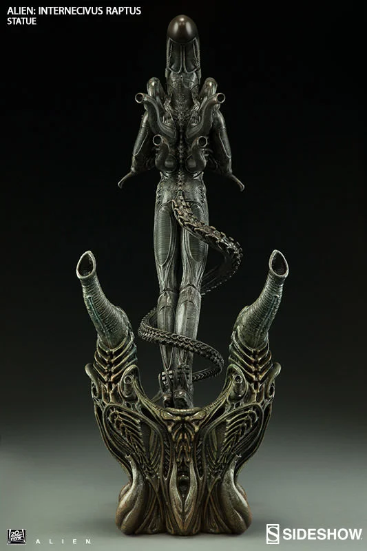 ALIEN INTERNECIVUS RAPTUS STATUE