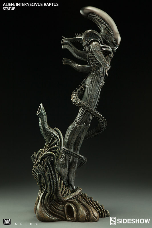 ALIEN INTERNECIVUS RAPTUS STATUE