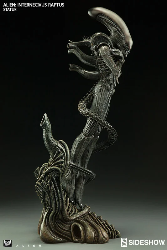 ALIEN INTERNECIVUS RAPTUS STATUE