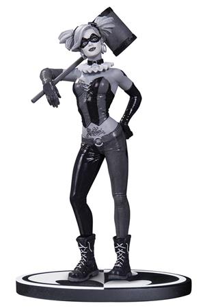 dc-direct-batman-b-w-harley-quinn-statue-by-bermejo