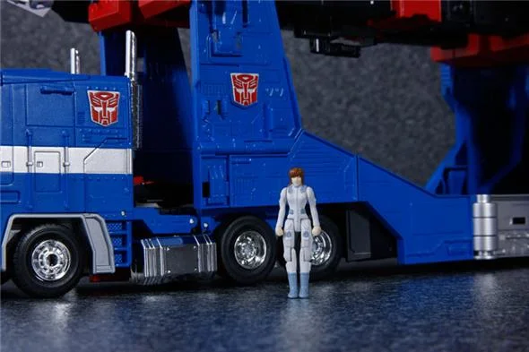 MP-31 DELTA MAGNUS (DIACLONE ULTRA MAGNUS)