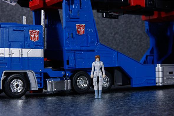 MP-31 DELTA MAGNUS (DIACLONE ULTRA MAGNUS)