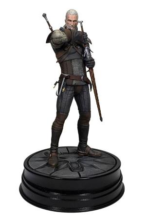 dark-horse-witcher-3-wild-hunt-geralt-of-rivia-statue