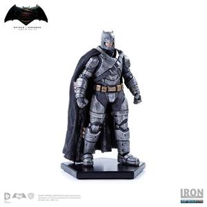 1/10 BATMAN VS SUPERMAN - BATMAN ARMORED STATUE