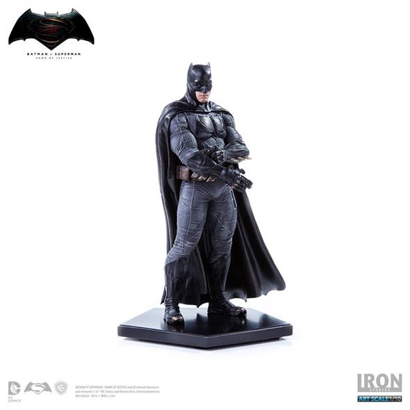 1/10 BATMAN VS SUPERMAN - BATMAN STATUE