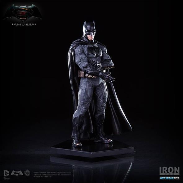 1/10 BATMAN VS SUPERMAN - BATMAN STATUE