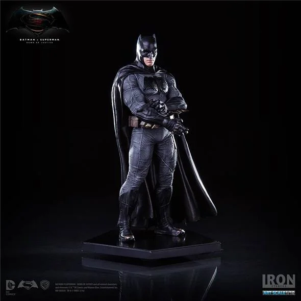 1/10 BATMAN VS SUPERMAN - BATMAN STATUE