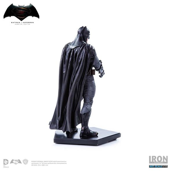 1/10 BATMAN VS SUPERMAN - BATMAN STATUE