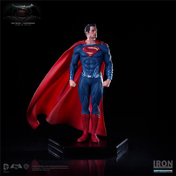 1/10 BATMAN VS SUPERMAN - SUPERMAN STATUE