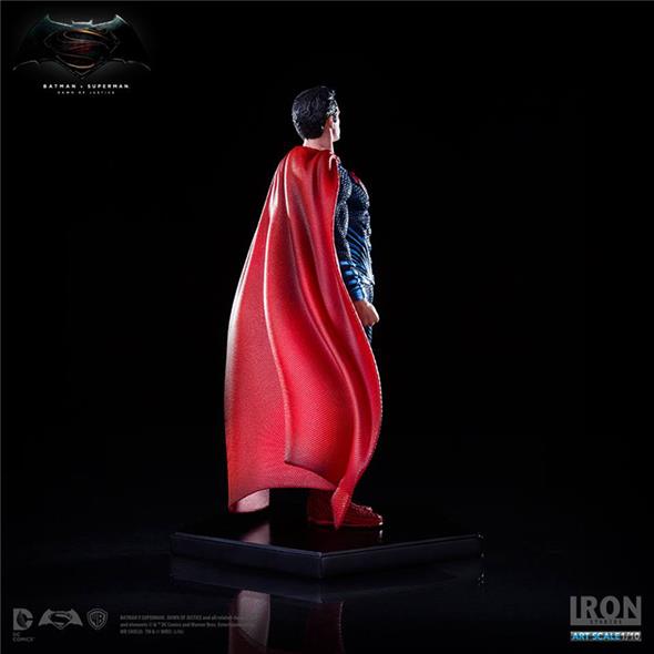 1/10 BATMAN VS SUPERMAN - SUPERMAN STATUE