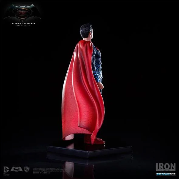 1/10 BATMAN VS SUPERMAN - SUPERMAN STATUE