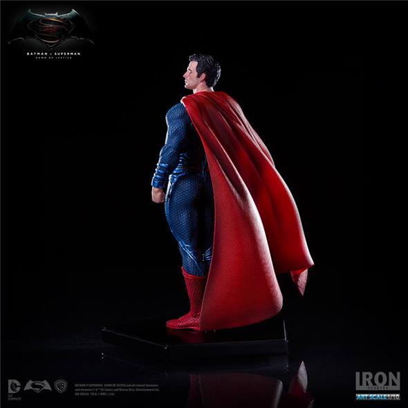 1/10 BATMAN VS SUPERMAN - SUPERMAN STATUE