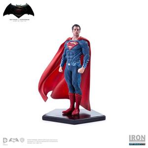 1/10 BATMAN VS SUPERMAN - SUPERMAN STATUE