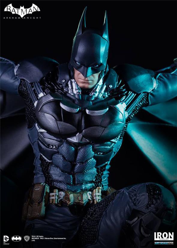 1/10 BATMAN ARKHAM KNIGHT STATUE