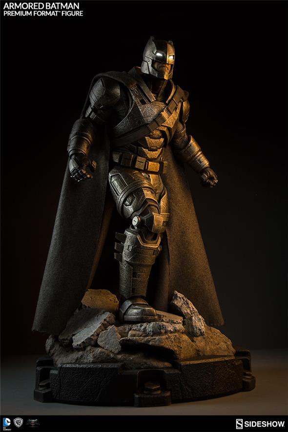 BATMAN V SUPERMAN ARMOR BATMAN PREMIUM FORMAT