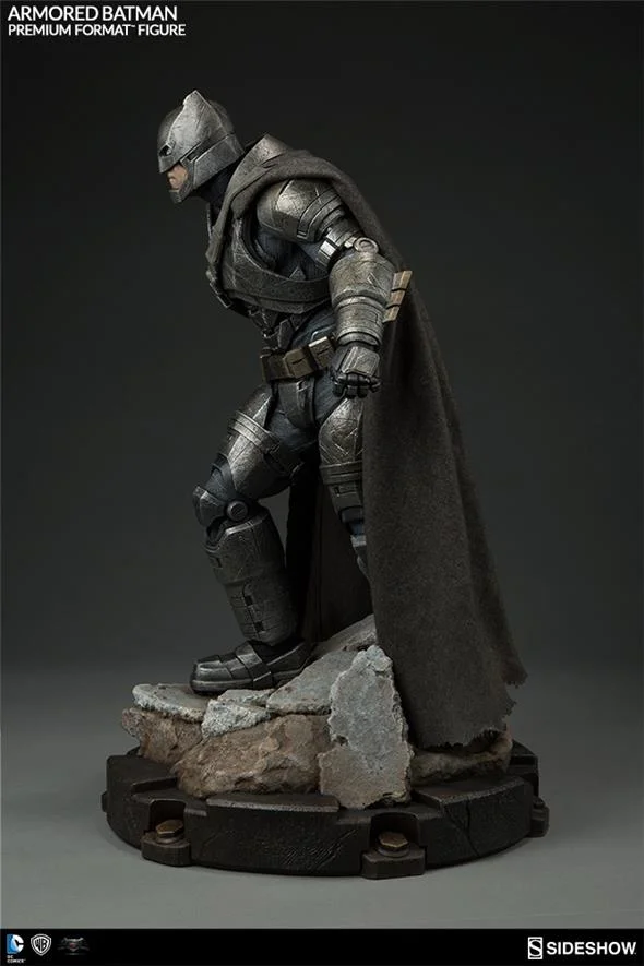 BATMAN V SUPERMAN ARMOR BATMAN PREMIUM FORMAT