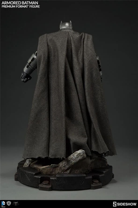 BATMAN V SUPERMAN ARMOR BATMAN PREMIUM FORMAT