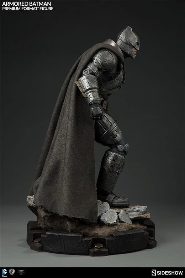 BATMAN V SUPERMAN ARMOR BATMAN PREMIUM FORMAT